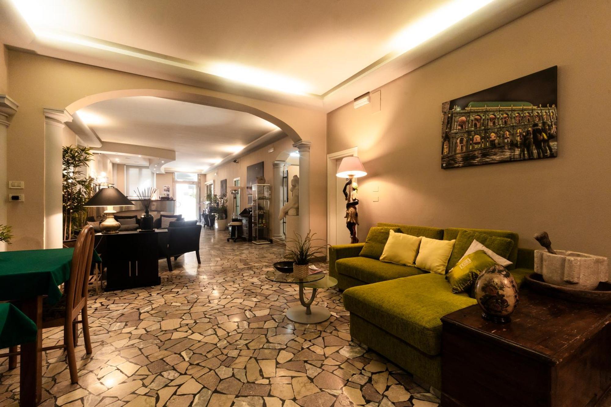 Hotel La Terrazza Віченца Екстер'єр фото